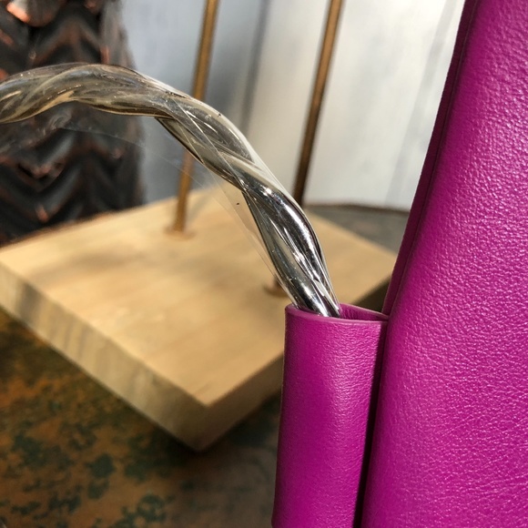 Thacker Fuchsia Leather Clutch-Wristlet RingHandle - Picture 11 of 12